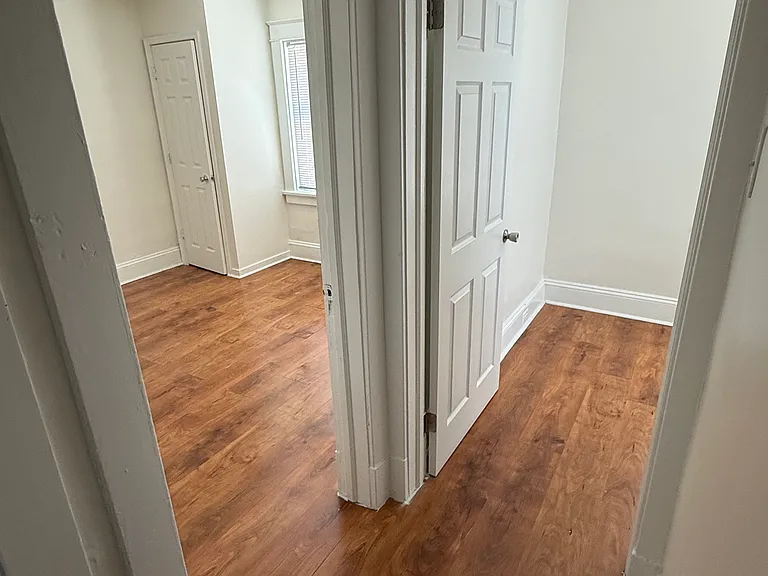 504 Bancroft Ave — Photo 10