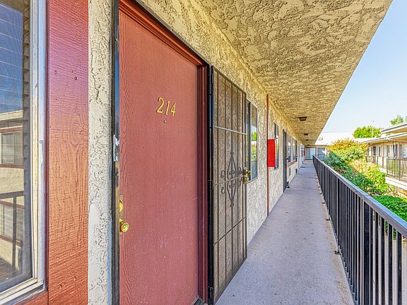 4th image of 8800 Cedros Ave APT 214