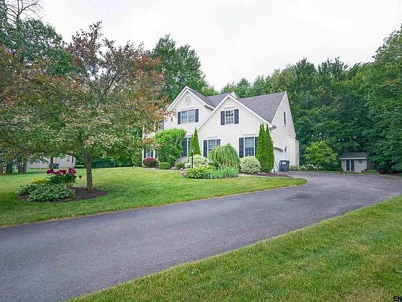 2nd image of 67 Bayberry Dr
