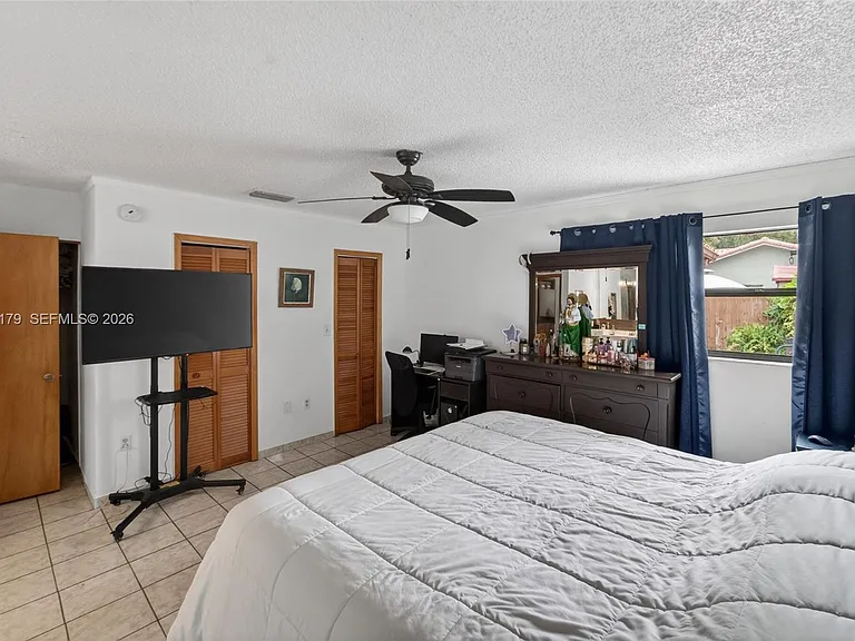 5274 SW 145th Ave — Photo 14