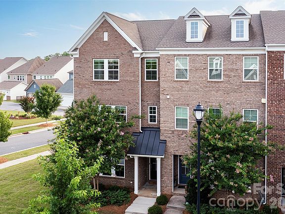 2nd image of 11507 Red Rust Ln