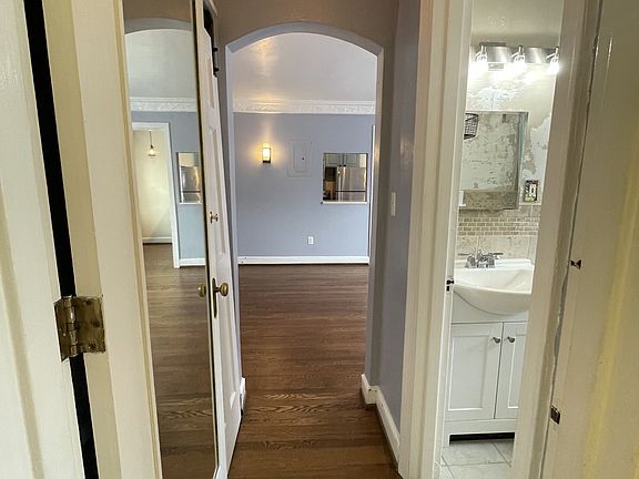 2nd image of 2200 Scottwood Ave Unit 216