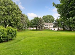 1939 Bielenberg Dr, Woodbury, MN 55125