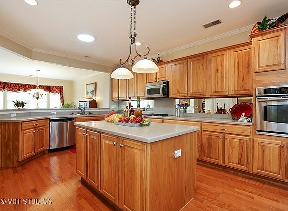 5th image of 12334 Arlington Dr