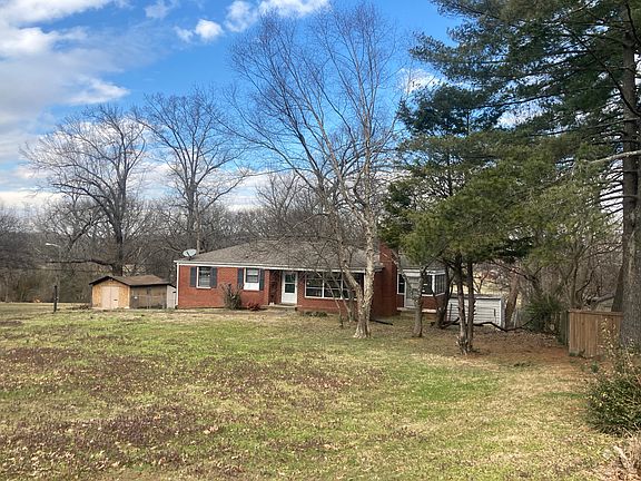2nd image of 2122 Sanborn Dr