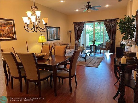 4th image of 10266 Lombardy Dr Unit 10266