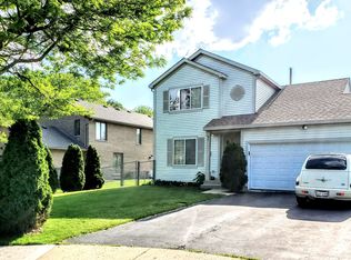 970 N Commonwealth Ave, Aurora, IL 60506