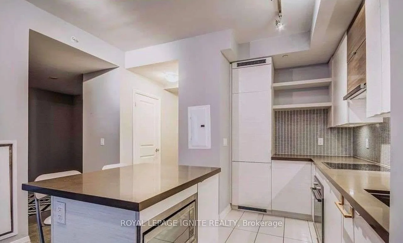 2 bed, $2,600 — Photo 4