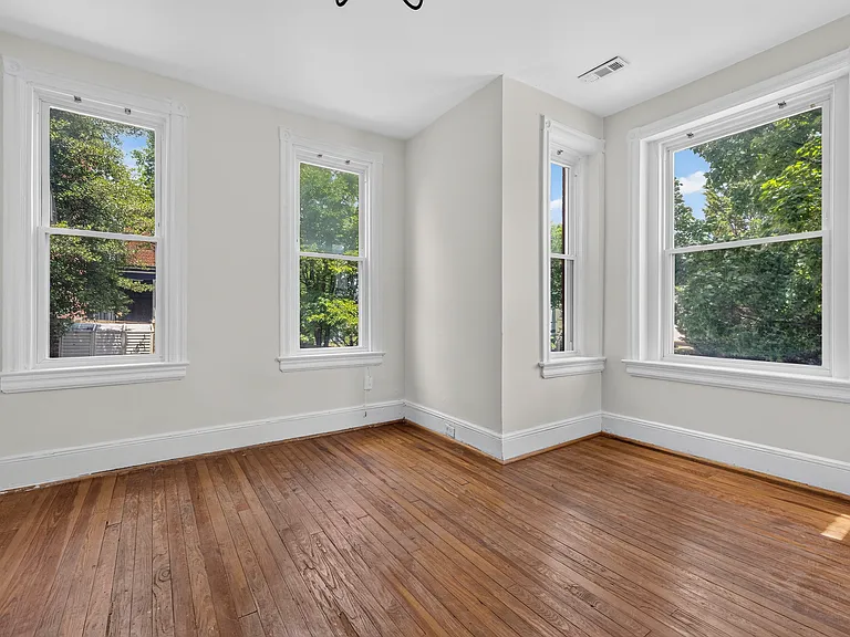 1252 E St NE #A — Photo 25