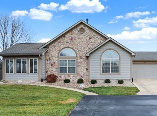 1036 Laurelwood Ln, Greenwood, IN 46142