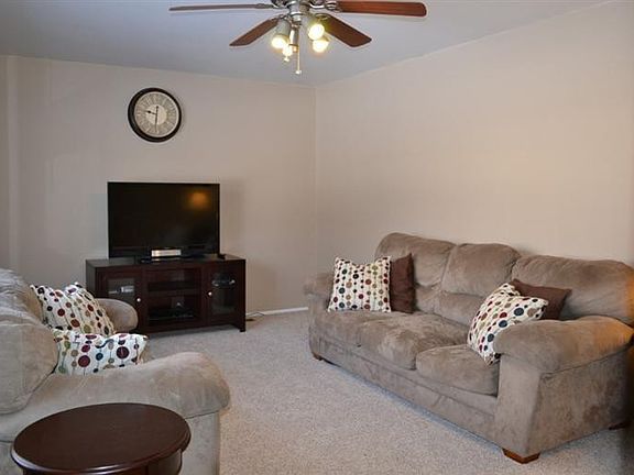 3rd image of 2637 Bernice St