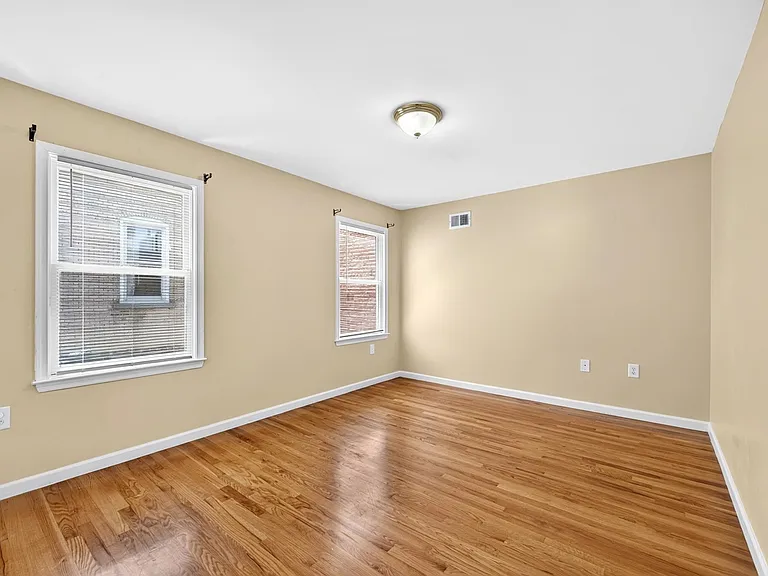 43 Manhattan Ave #1 — Photo 13