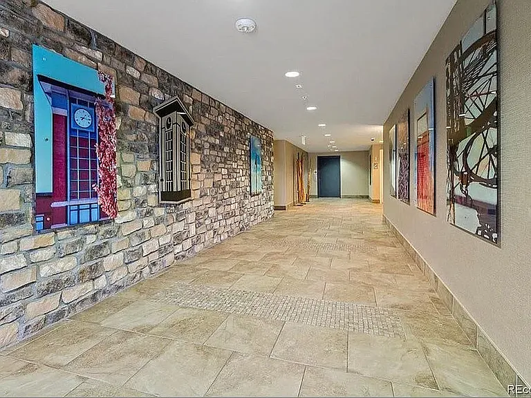 1044 Rockhurst Dr #406 — Photo 2