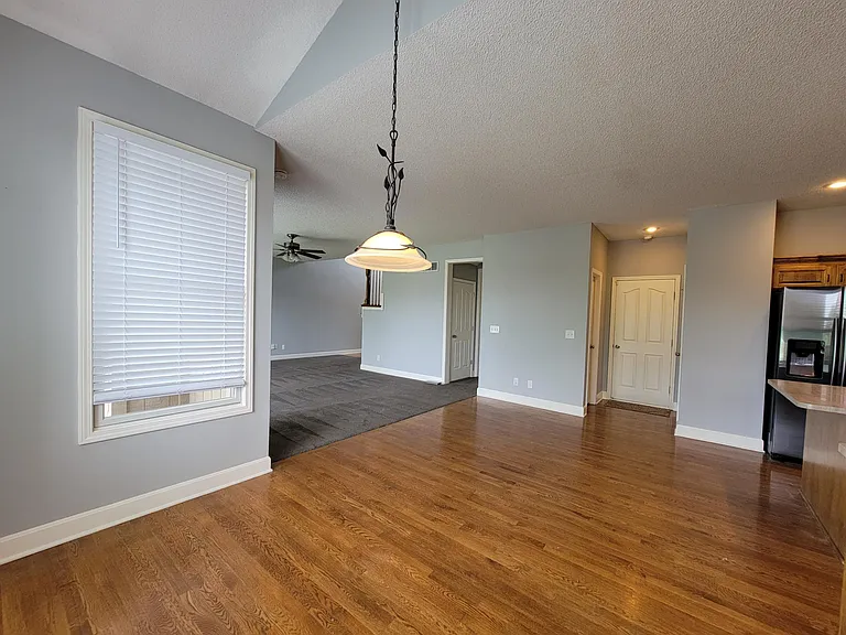 1865 W Ferrel Dr — Photo 15
