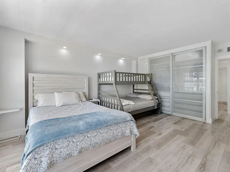 3750 Galt Ocean Dr #1002 — Photo 22
