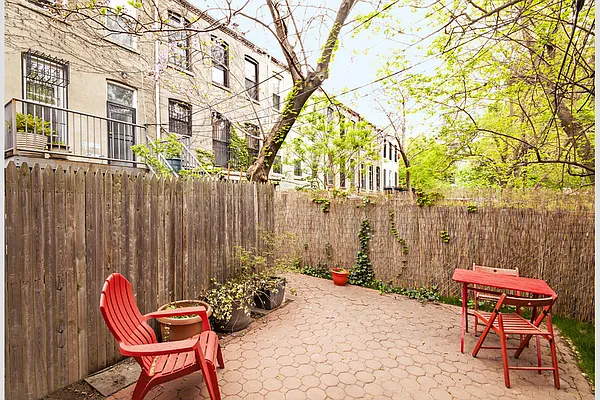 Sold by Stribling | media 34