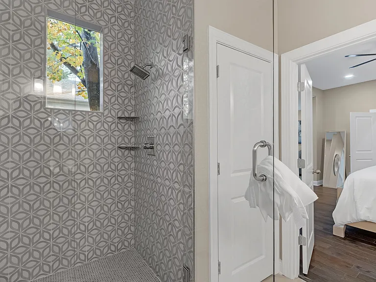 1295 Vinton Ave — Photo 15