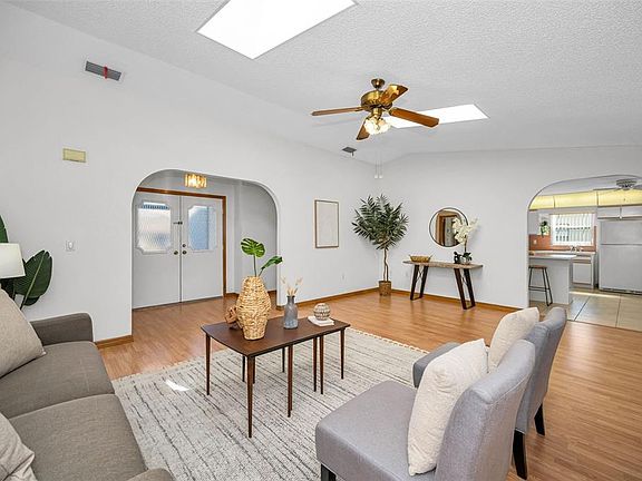 3rd image of 4745 Swallowtail Dr