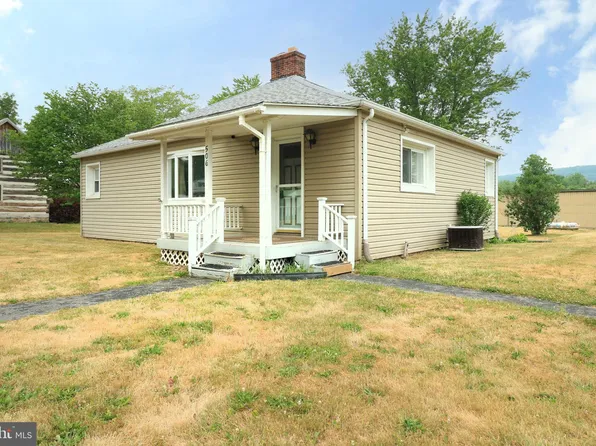 506 Market St, Milesburg, PA 16853