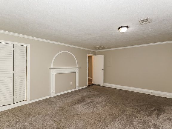 4th image of 5913 Clate Ct