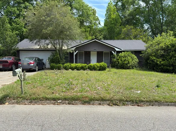 425 Circleview Dr, Dothan, AL 36301