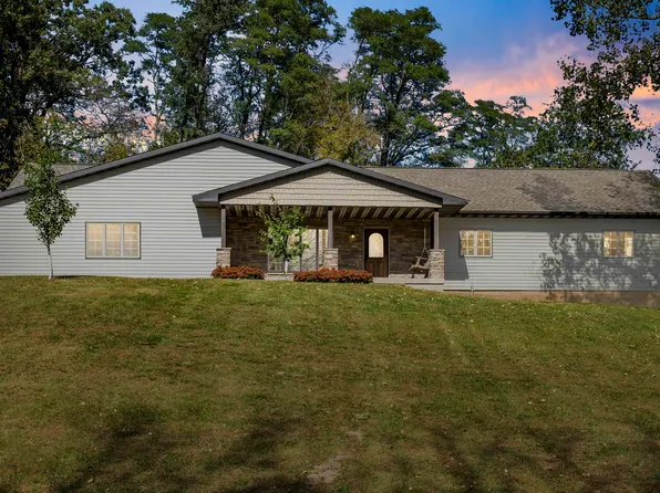 215th St, Manchester, IA 52057