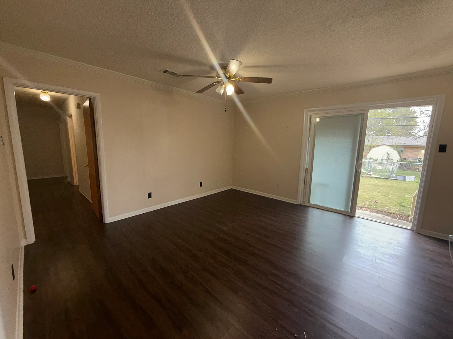 3 bed, 1358 sqft, $2,000 — Photo 3