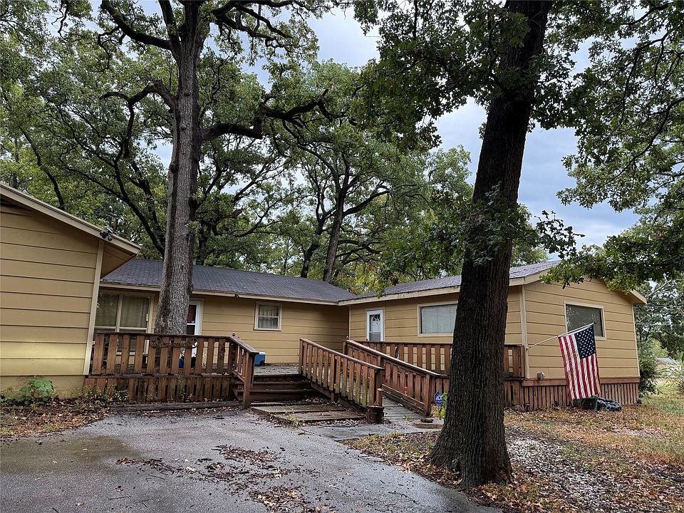 1st image of 114 Los Arboles St