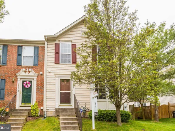 9884 Bayline Cir, Owings Mills, MD 21117