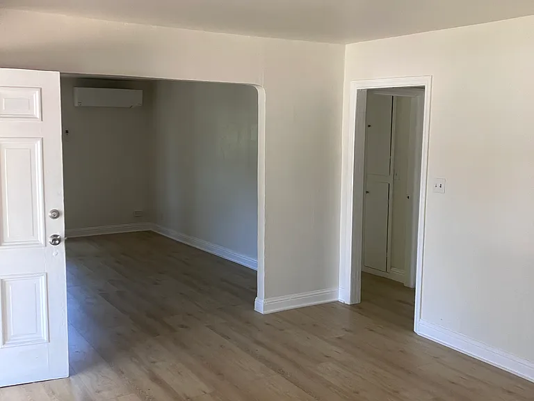 2127 Fox Way — Photo 3