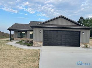 510 N Adrian St, Lyons, OH