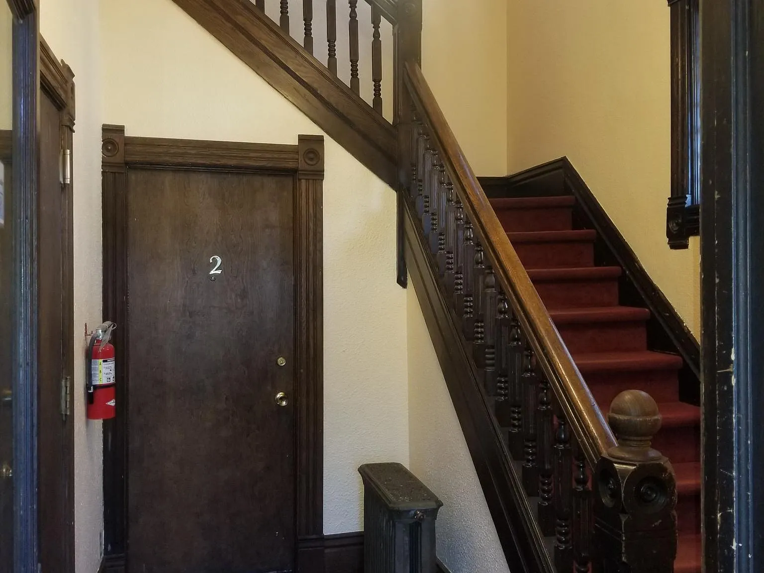 1727 E Superior St — Photo 2