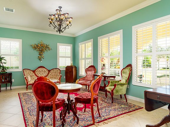 5th image of 5190 Formosa Cir