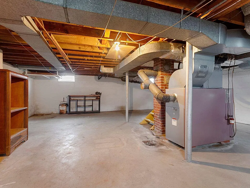 260 Economy St