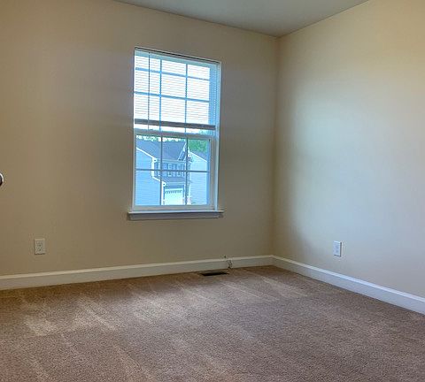 5th image of 6911 Lunette Ln