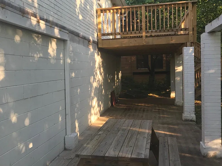 16 Peachtree St — Photo 13