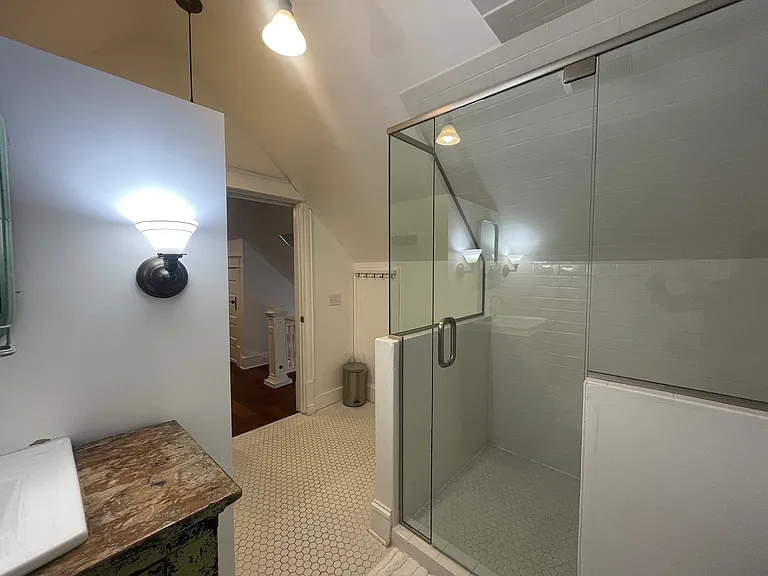 4453 York Ave S — Photo 6