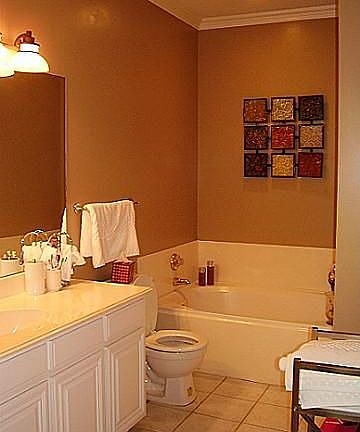 3rd image of 2476 Southcourt Cir