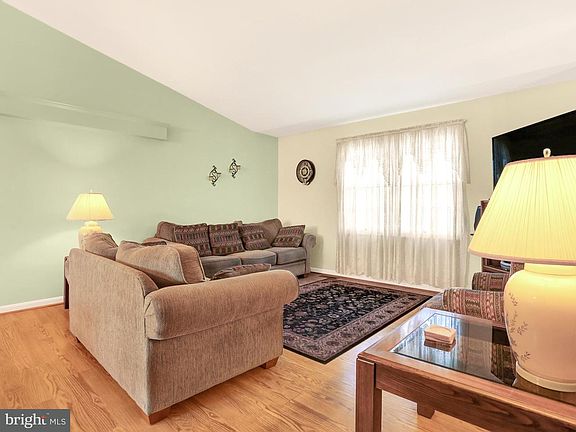 3rd image of 13107 Orchid Dr