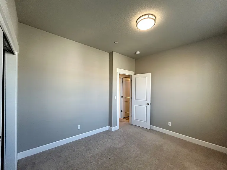 11571 SW Barber St — Photo 57