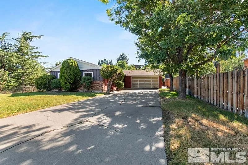 1296 Clough Rd photo 1