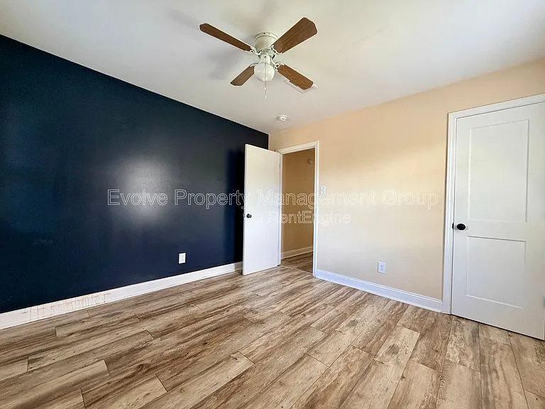 679 Harrell St — Photo 9
