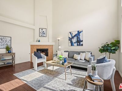 10924 Bloomfield St APT 2, Toluca Lake, CA, 91602