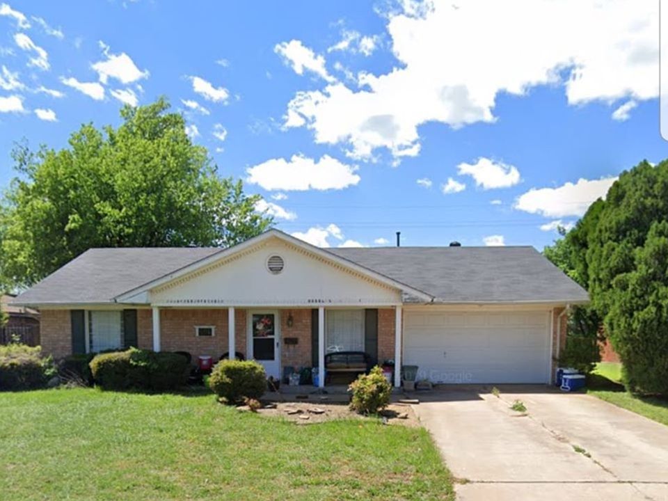 1st image of 404 NW 75th St