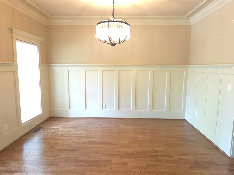 606 Lakeshore Ct — Photo 10