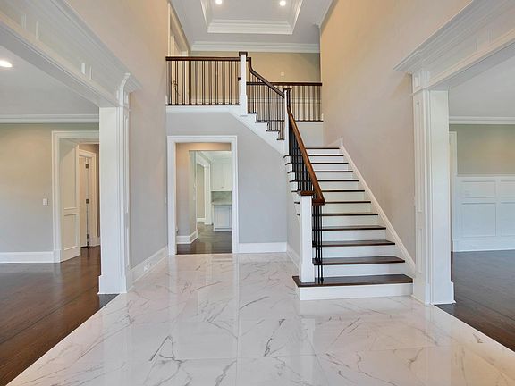 2nd image of 36 Clover Ln
