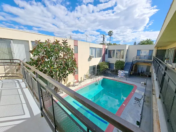 910 N Spaulding Ave APT 19, West Hollywood, CA 90046