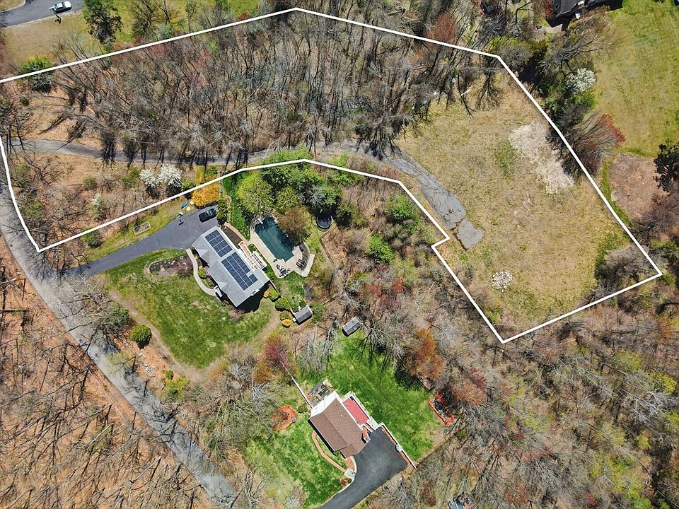 1st image of 8 Brundrett Ave