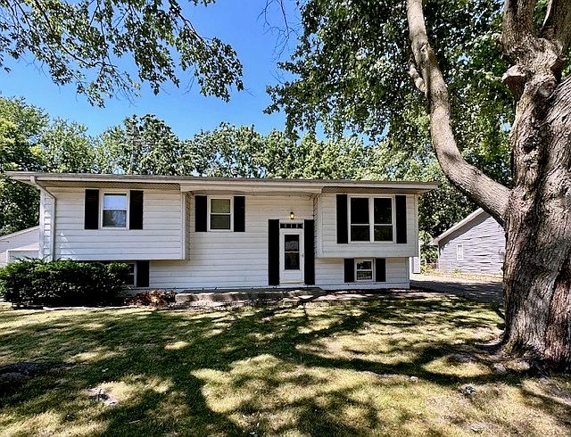 2410 W William St, Champaign, IL 61821 | Zillow