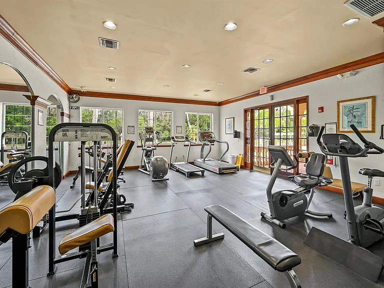 1100 Crestwood Ct S #1109 — Photo 30